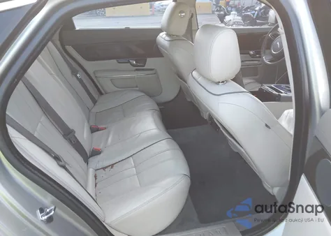 2012 Jaguar Xj Xjl Portfolio z USA, uszkodzony, nr VIN SAJWA2GB8CLV30053